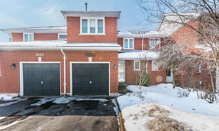2442 Stefi Trail