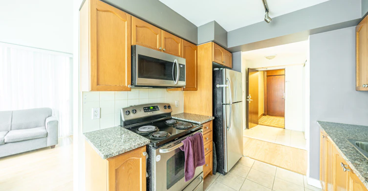 711-335 Rathburn Road W, Mississauga, ON, L5B 0C8 - 6