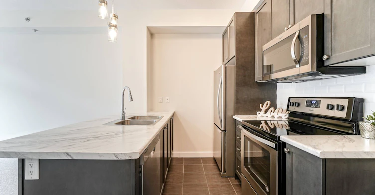 402-2486 Old Bronte Road, Oakville, ON, L6M 0Y4 - 12