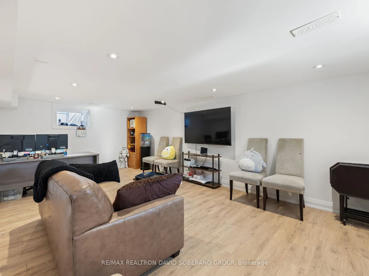 105 Winston Park Boulevard, Toronto, ON, M3K 1C4 - 34