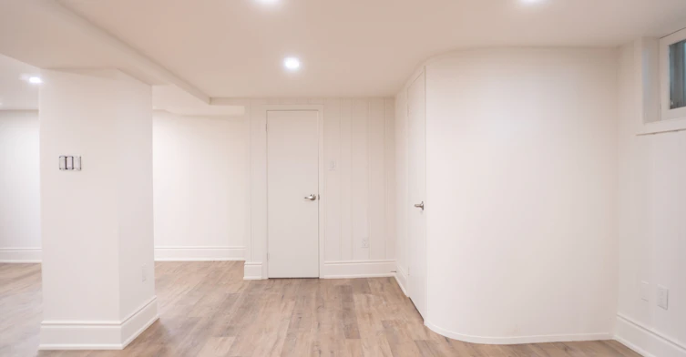 Lower-148 Martin Grove Road, Toronto, ON, M9B 4K9 - 15