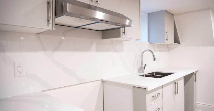 Lower-148 Martin Grove Road, Toronto, ON, M9B 4K9 - 5