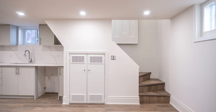 Lower-148 Martin Grove Road, Toronto, ON, M9B 4K9 - 16