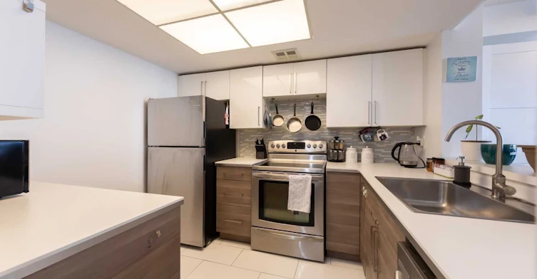 1004-300 Webb Drive, Mississauga, ON, L5B 3W3 - 5