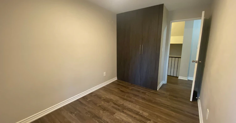 11-3050 Constitution Boulevard, Mississauga, ON, L4Y 3X7 - 9