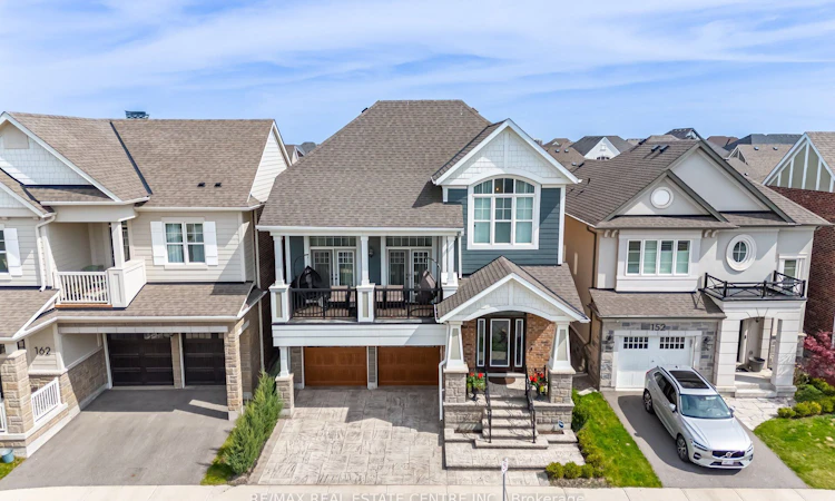 156 Camellia Crescent