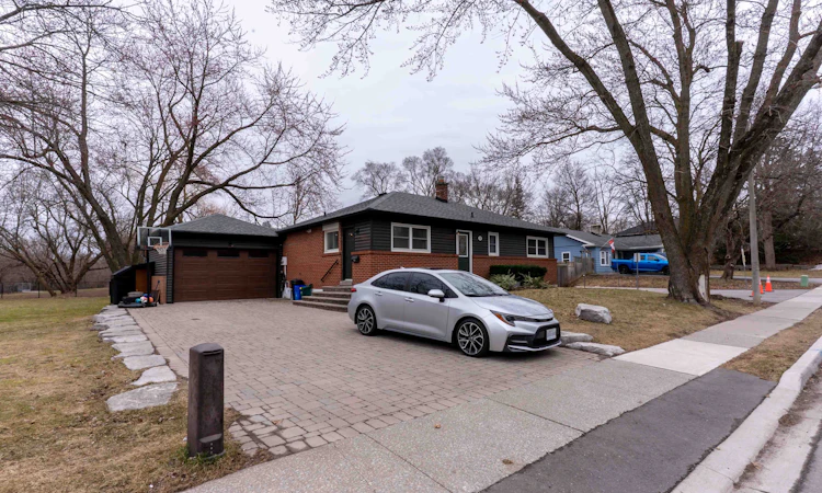 292 Woodward Avenue