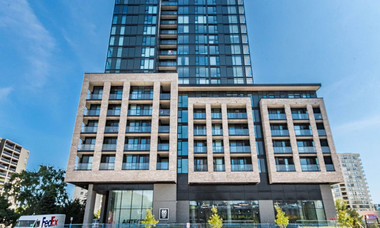 622-86 Dundas Street E