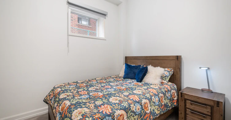 Lower-10 Katherine Road, Toronto, ON, M3K 1H9 - 26