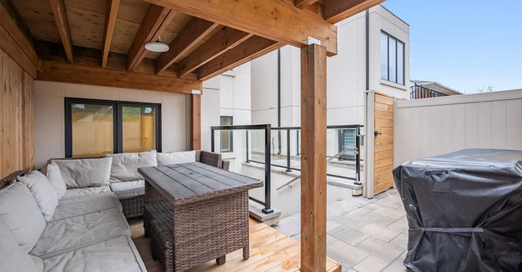 Lower-10 Katherine Road, Toronto, ON, M3K 1H9 - 35