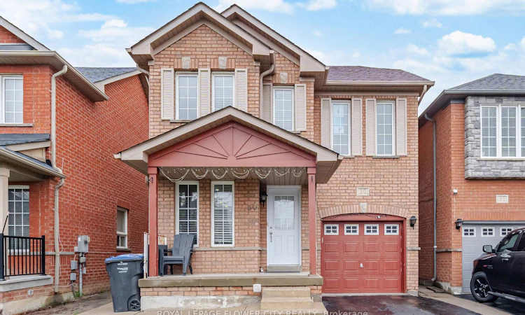 30 Ridgefield Court