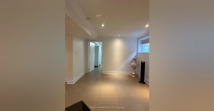 BSMT-190 Falstaff Avenue, Toronto, ON, M6L 3C3 - 14