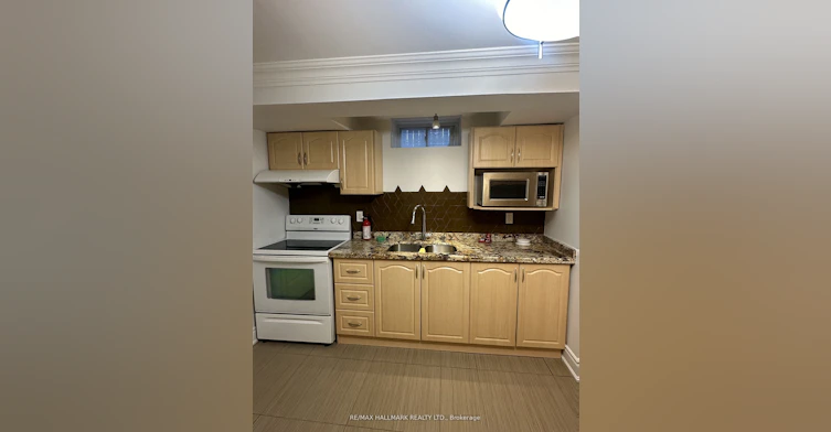 BSMT-190 Falstaff Avenue, Toronto, ON, M6L 3C3 - 6