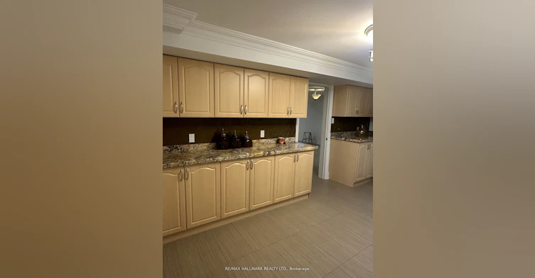 BSMT-190 Falstaff Avenue, Toronto, ON, M6L 3C3 - 29