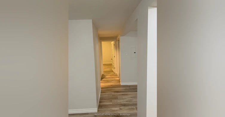 701 The Queensway Avenue, Toronto, ON, M8Y 1L2 - 4