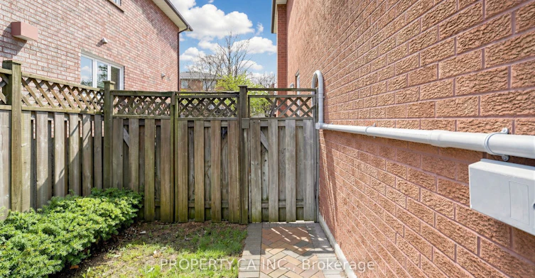 1469 Brentano Boulevard, Mississauga, ON, L4X 1A2 - 7