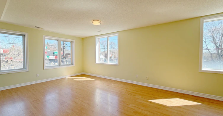 621A The Queensway N/A, Toronto, ON, M8Y 1K4 - 2
