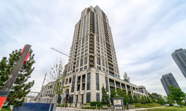 926-2 Eva Road E
