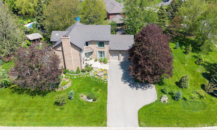 16 Oak Ridge Drive