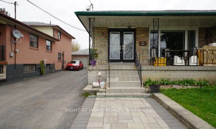 73 Buckland Road