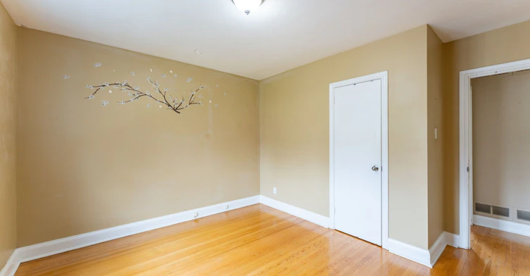 Main Fl.-21 Deevale Road, Toronto, ON, M3M 1Z2 - 16