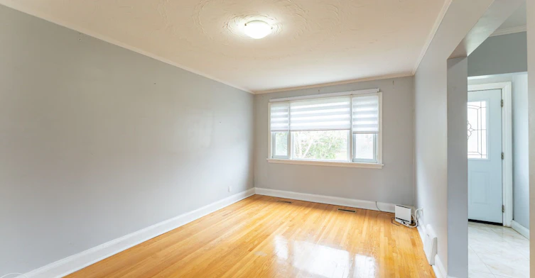 Main Fl.-21 Deevale Road, Toronto, ON, M3M 1Z2 - 5