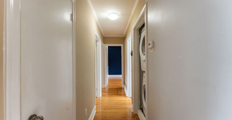 Main Fl.-21 Deevale Road, Toronto, ON, M3M 1Z2 - 13