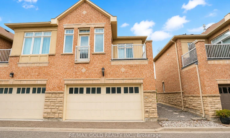 2032 Lakeshore Road W