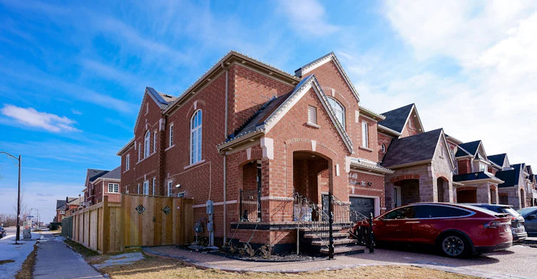 BSMT-440 Downes Jackson Heights, Milton, ON, L9T 8V7