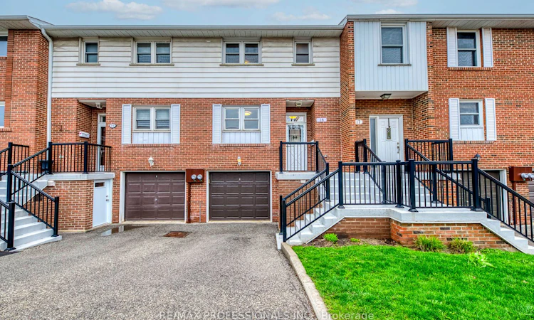 18-17 Centennial Park Road