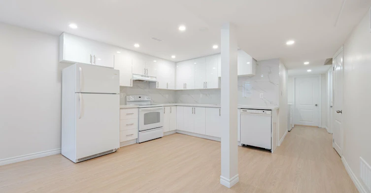 Bsmt-5654 Dolmite Heights, Mississauga, ON, L5M 7B5 - 3