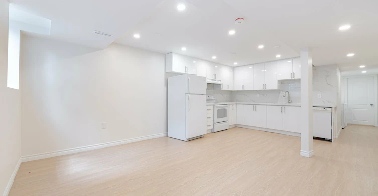 Bsmt-5654 Dolmite Heights, Mississauga, ON, L5M 7B5 - 11