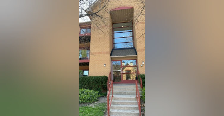 214-1498 Pilgrims Way, Oakville, ON, L6M 3G9