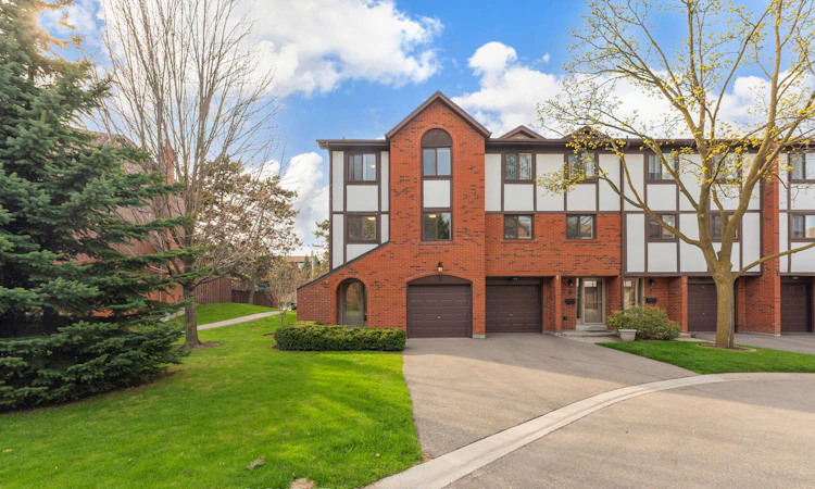 9-4165 Fieldgate Drive