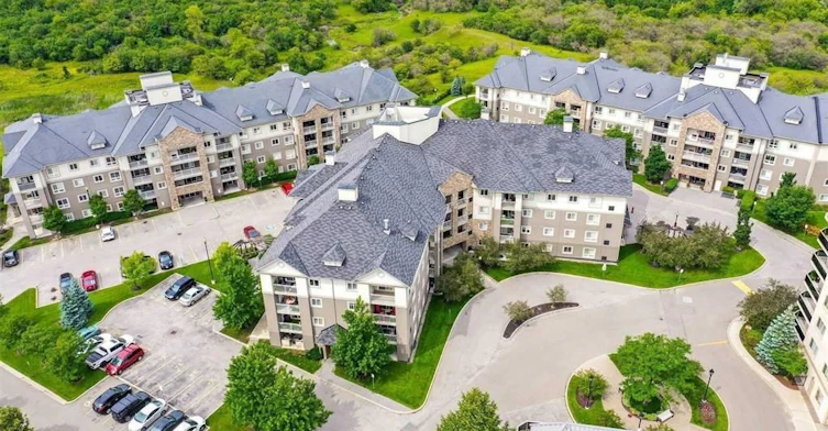 307-4 Dayspring Circle, Brampton, ON, L6P 2Z5 - 2
