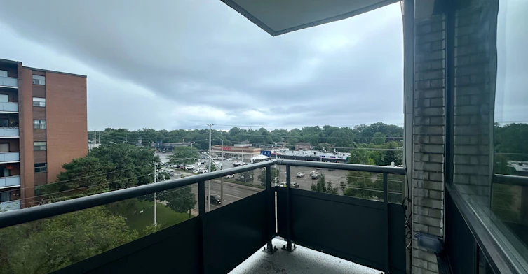 610-363 Lakeshore Road E, Mississauga, ON, L5G 1H7 - 7