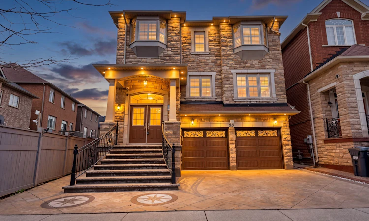 20 Maywood Street