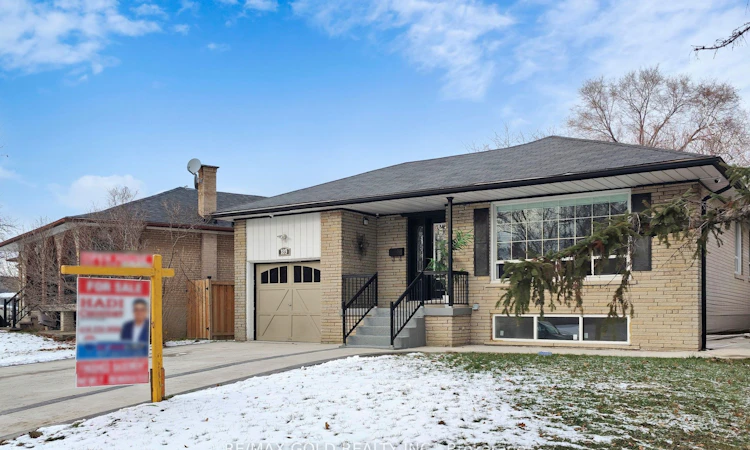 189 Kingsview Boulevard