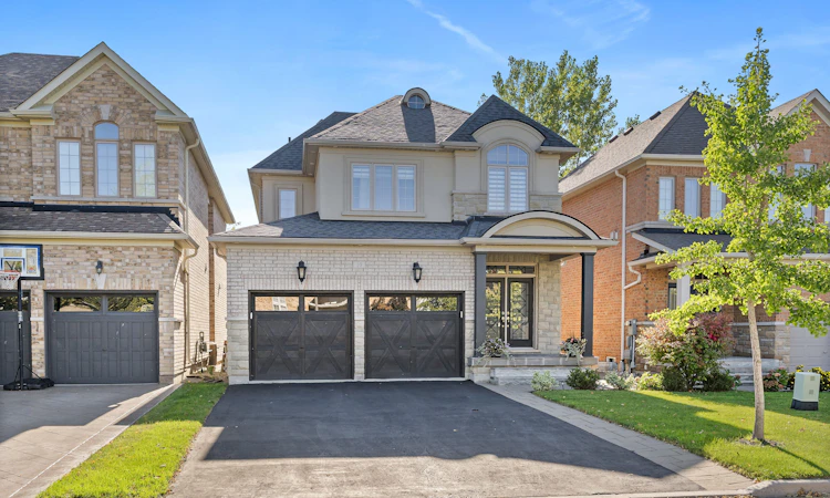 10 Silver Pond Drive
