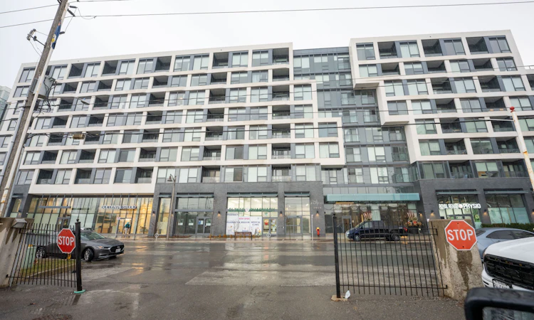 723-2450 Old Bronte Road W