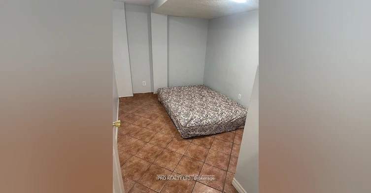 Bsmt-824 Preston Manor Drive, Mississauga, ON, L5V 2L5 - 4