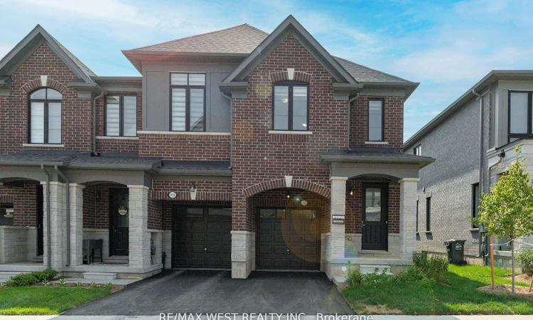 1424 National Common