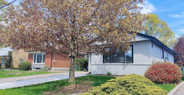55 Glen Agar Drive, Toronto, ON, M9B 5M2 - 2