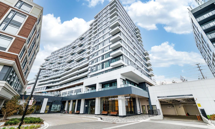 418-2485 Eglinton Avenue W