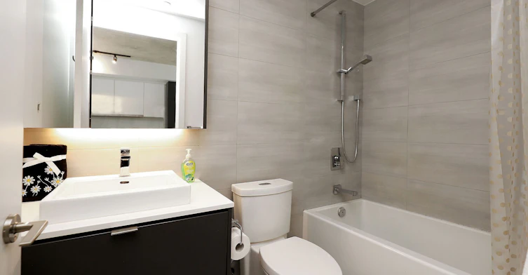 323-7 Smith Crescent, Toronto, ON, M8Z 0G3 - 13