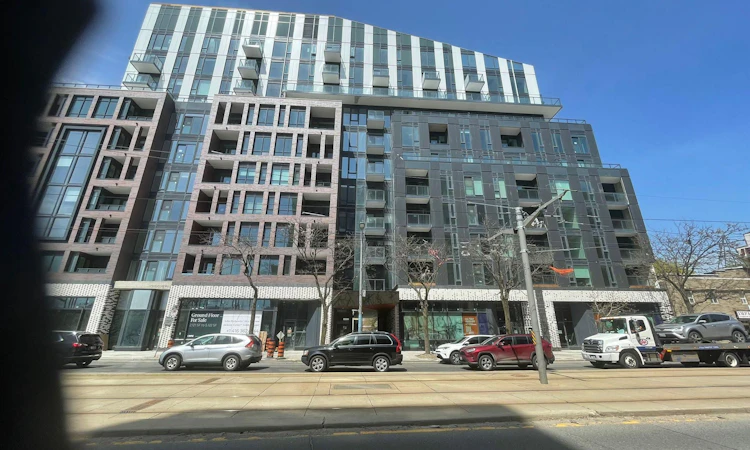 1005-1808 St Clair Avenue W