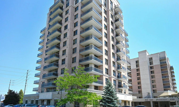 309-810 Scollard Court