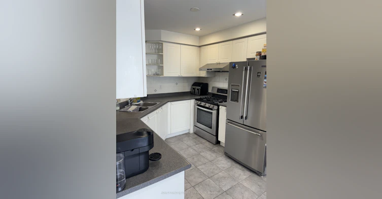 10 Vista Green Crescent, Brampton, ON, L7A 2S3 - 10