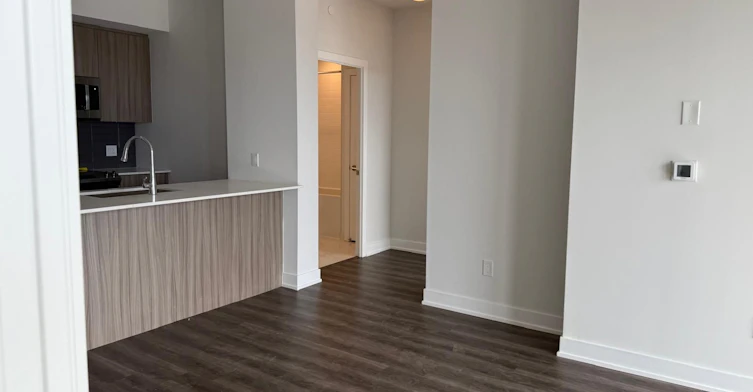 1007-430 Square One Drive, Mississauga, ON, L5B 0L6 - 7