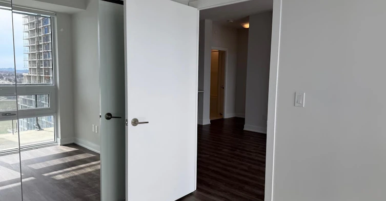 1007-430 Square One Drive, Mississauga, ON, L5B 0L6 - 9
